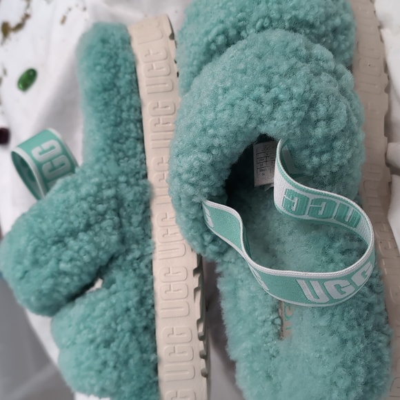 UGG Ladies green sandals - Picture 4 of 8